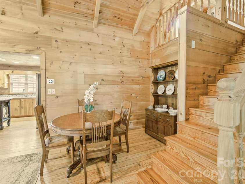 1 Locust Avenue, Asheville, NC 28804.  MLS# CAR4418409, YatesRealty ID 51631. 