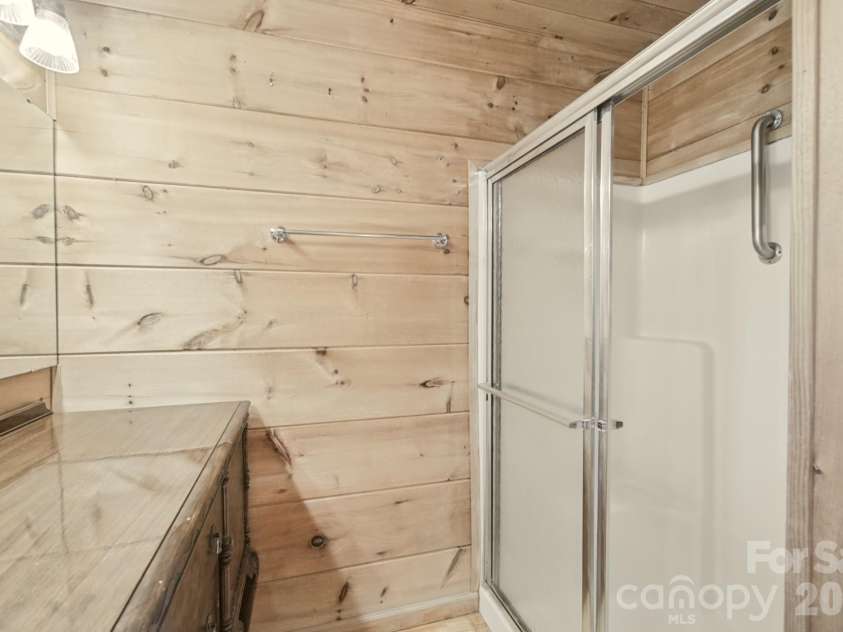1 Locust Avenue, Asheville, NC 28804.  MLS# CAR4418409, YatesRealty ID 51631. 
