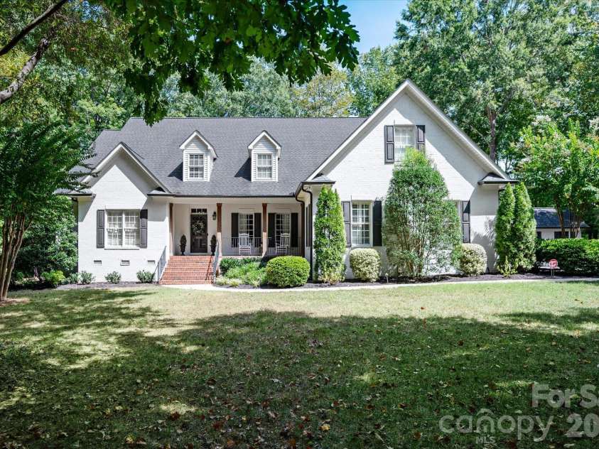 611 Pacer Lane, Waxhaw, NC 28173.  MLS# CAR4420787, YatesRealty ID 51634. 