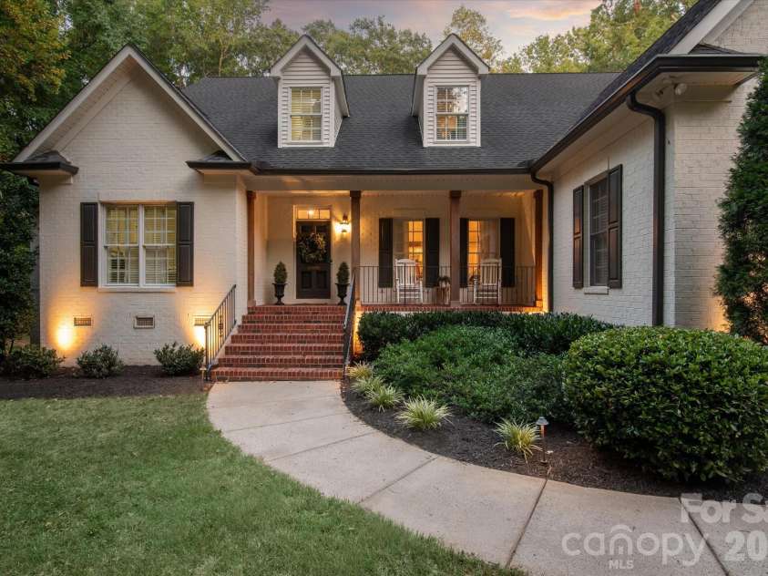 611 Pacer Lane, Waxhaw, NC 28173.  MLS# CAR4420787, YatesRealty ID 51634. 