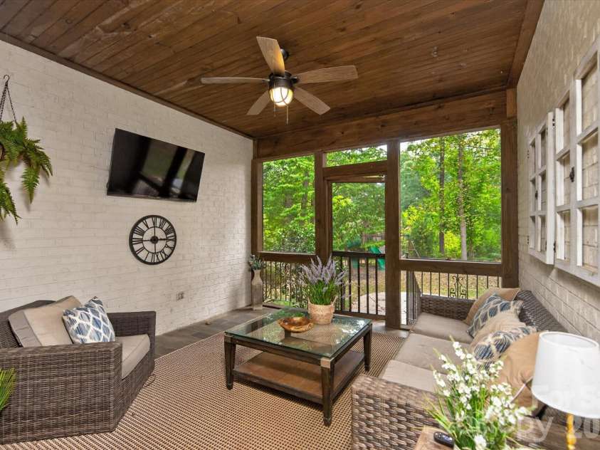 611 Pacer Lane, Waxhaw, NC 28173.  MLS# CAR4420787, YatesRealty ID 51634. 