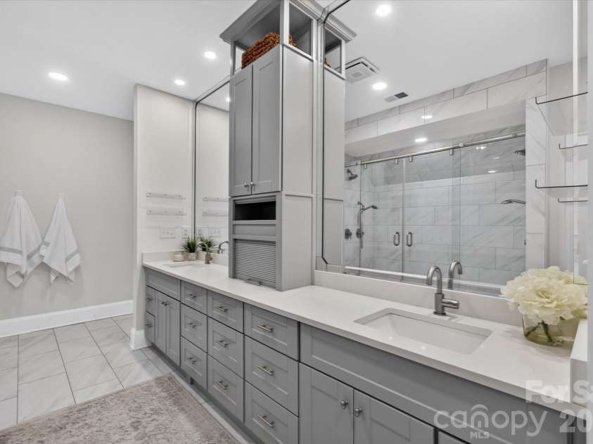 611 Pacer Lane, Waxhaw, NC 28173.  MLS# CAR4420787, YatesRealty ID 51634. 