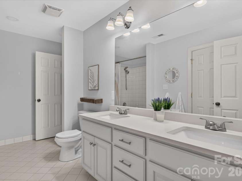 611 Pacer Lane, Waxhaw, NC 28173.  MLS# CAR4420787, YatesRealty ID 51634. 