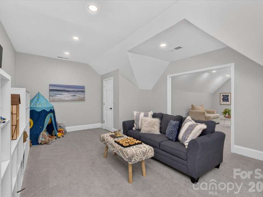 611 Pacer Lane, Waxhaw, NC 28173.  MLS# CAR4420787, YatesRealty ID 51634. 