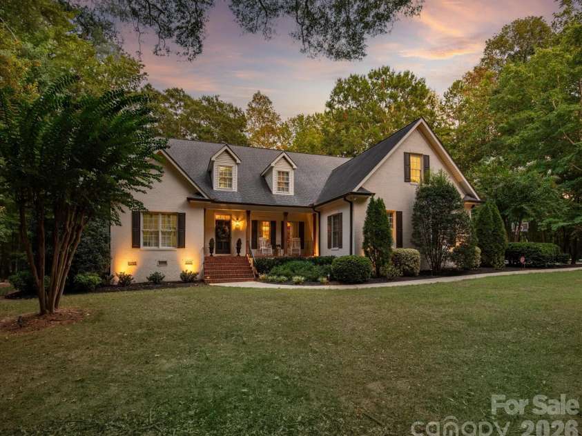 611 Pacer Lane, Waxhaw, NC 28173.  MLS# CAR4420787, YatesRealty ID 51634. 