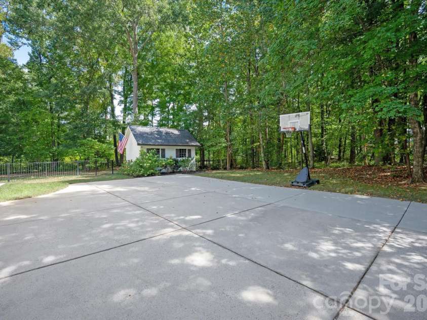 611 Pacer Lane, Waxhaw, NC 28173.  MLS# CAR4420787, YatesRealty ID 51634. 