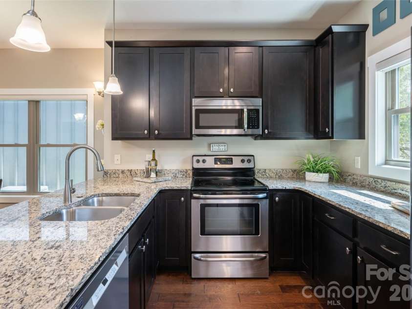 43 Burk Street, Asheville, NC 28806.  MLS# CAR4421364, YatesRealty ID 51635. 