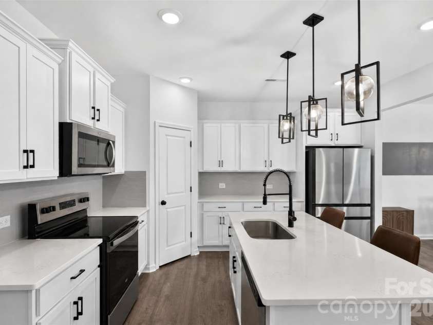 4085 Claret Cup Drive, Kannapolis, NC 28083.  MLS# CAR4418062, YatesRealty ID 51636. 