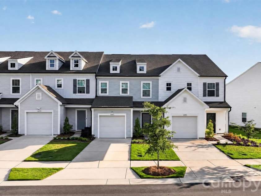 4085 Claret Cup Drive, Kannapolis, NC 28083.  MLS# CAR4418062, YatesRealty ID 51636. 