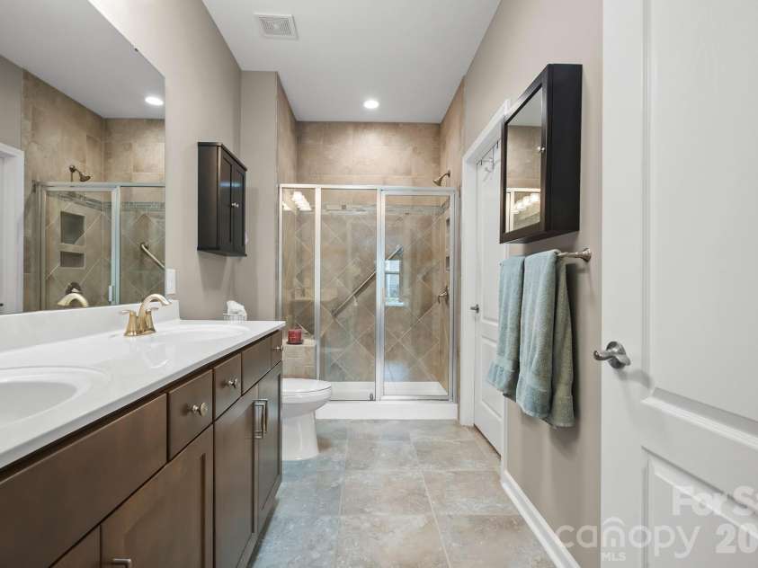 1018 Kirby Drive, Fort Mill, SC 29715.  MLS# CAR4411917, YatesRealty ID 51638. Primary Bath