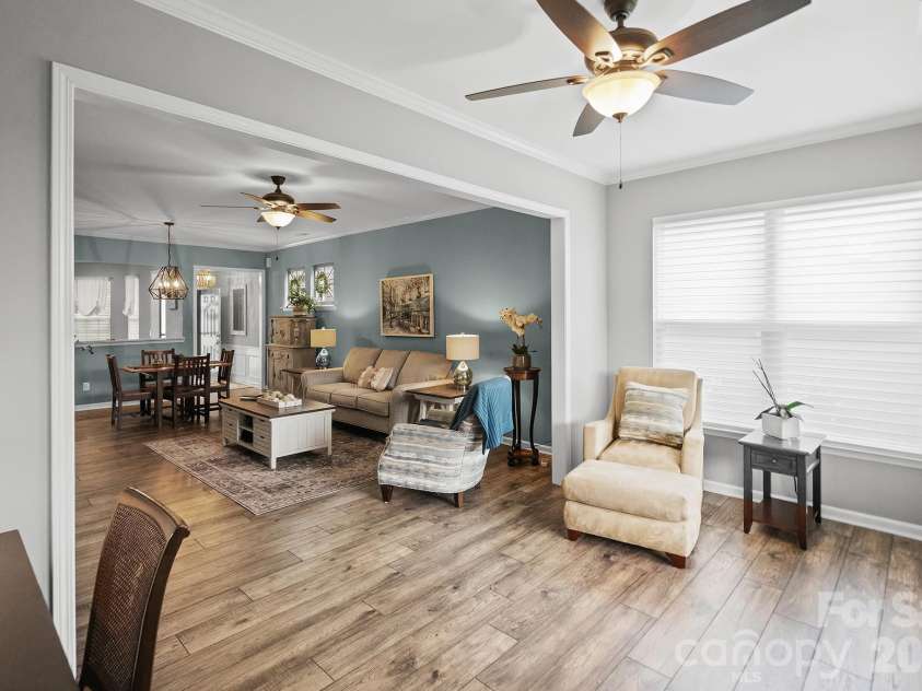 1018 Kirby Drive, Fort Mill, SC 29715.  MLS# CAR4411917, YatesRealty ID 51638. Sunroom