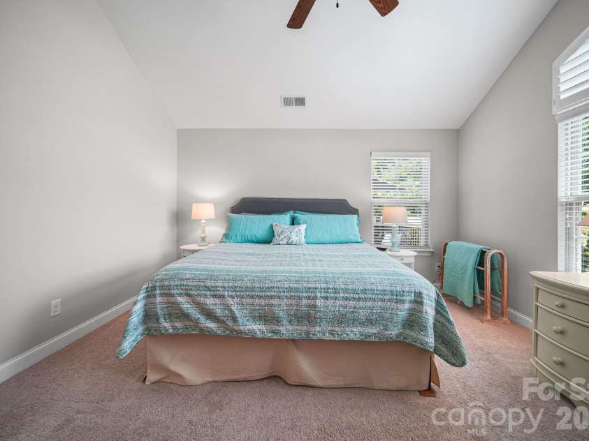 2307 Villa Oaks Court, Gastonia, NC 28054.  MLS# CAR4414288, YatesRealty ID 51639. 