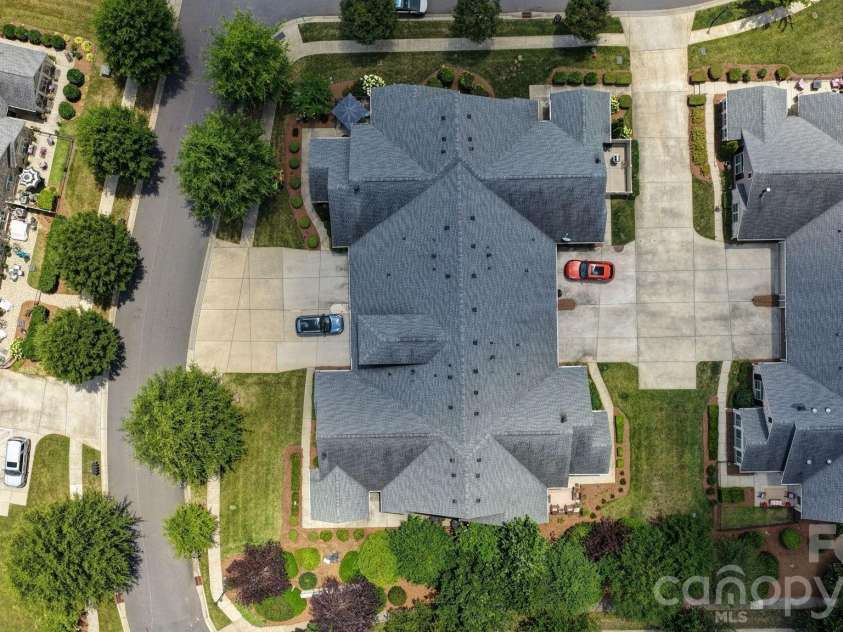 2307 Villa Oaks Court, Gastonia, NC 28054.  MLS# CAR4414288, YatesRealty ID 51639. 