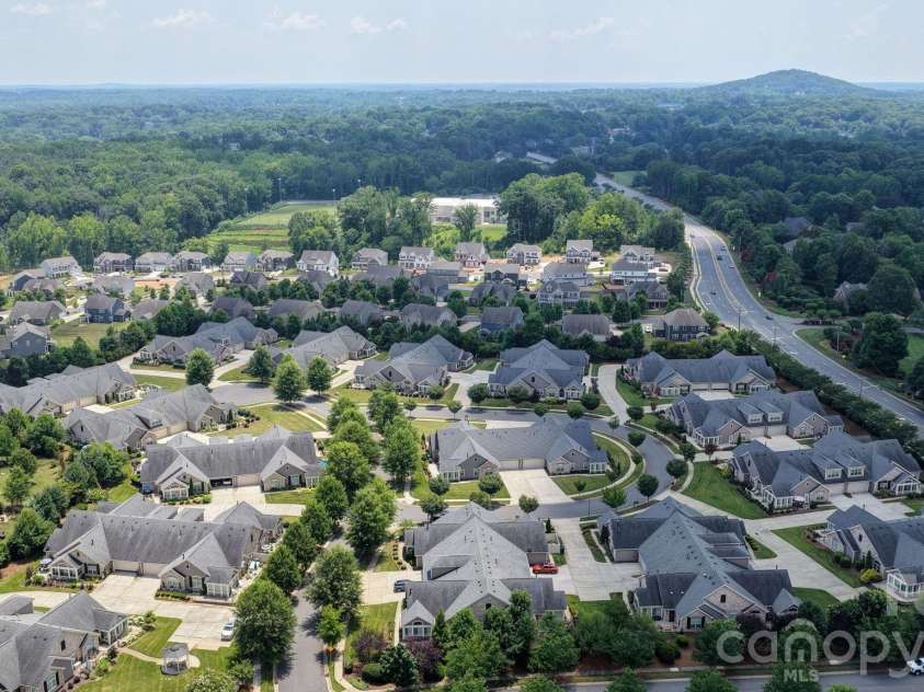 2307 Villa Oaks Court, Gastonia, NC 28054.  MLS# CAR4414288, YatesRealty ID 51639. 