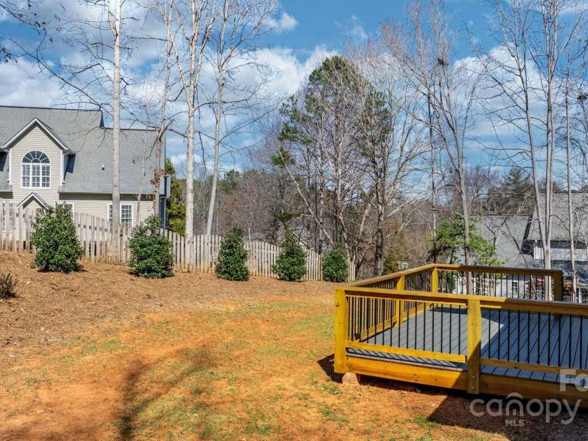 4060 Steve Ikerd Drive, Hickory, NC 28601.  MLS# CAR4232735, YatesRealty ID 5164. 