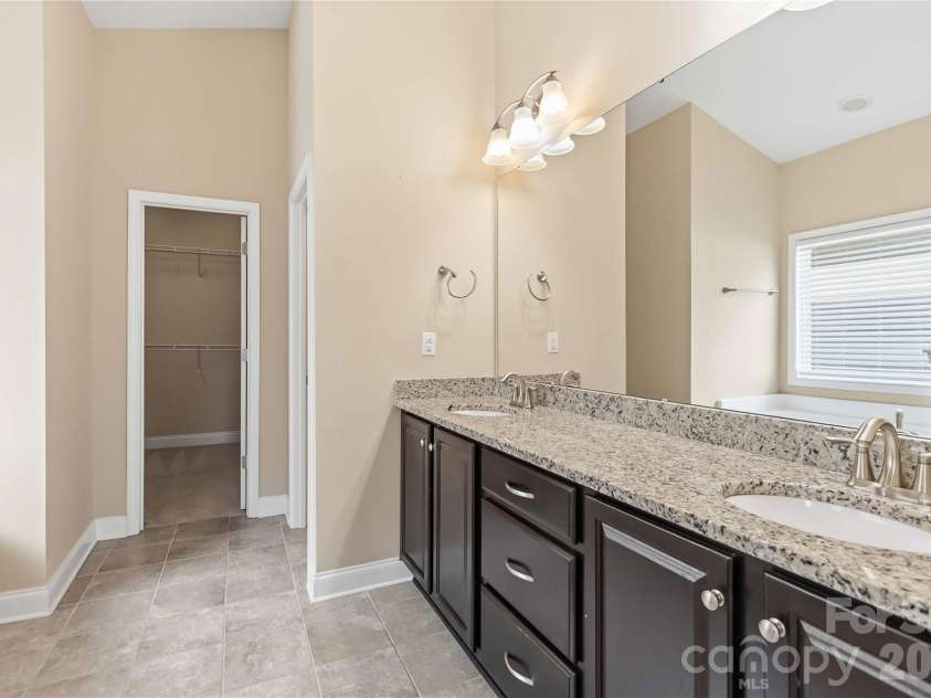 8830 Artesa Mill Lane, Charlotte, NC 28214.  MLS# CAR4359759, YatesRealty ID 5164. 