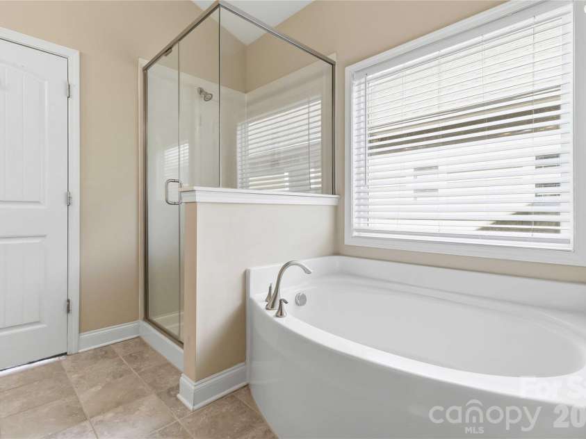 8830 Artesa Mill Lane, Charlotte, NC 28214.  MLS# CAR4359759, YatesRealty ID 5164. 