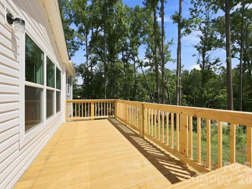 93 Foxcroft Lane, Flat Rock, NC 28792.  MLS# CAR4414955, YatesRealty ID 51640. Front Porch