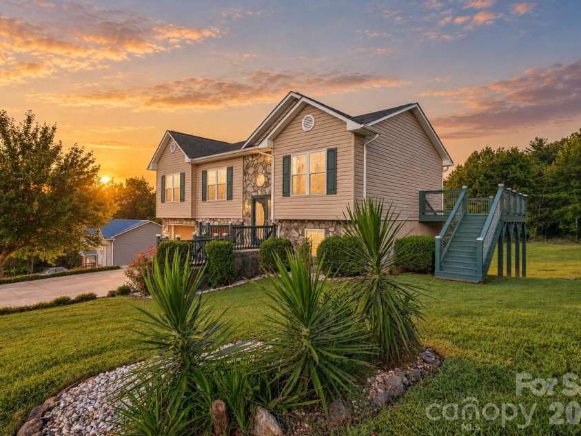 1260 Star Lane, Morganton, NC 28655.  MLS# CAR4403577, YatesRealty ID 51642. 