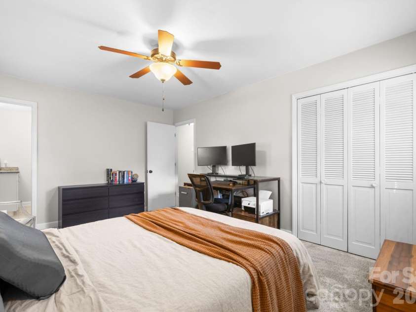 2729 Sandy Ford Road, Newton, NC 28658.  MLS# CAR4406143, YatesRealty ID 51643. 