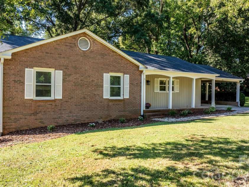 2729 Sandy Ford Road, Newton, NC 28658.  MLS# CAR4406143, YatesRealty ID 51643. 