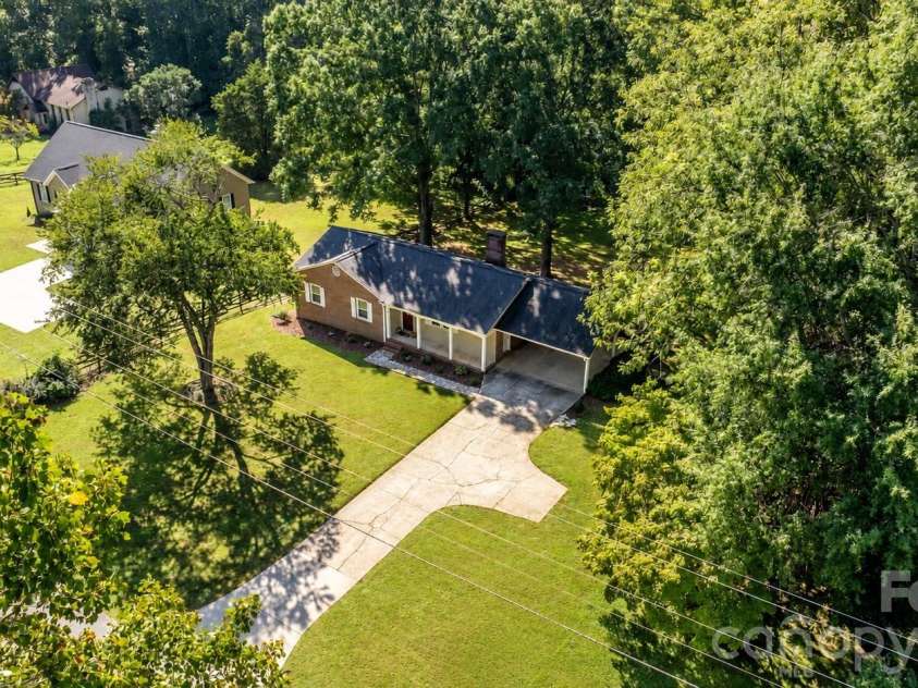 2729 Sandy Ford Road, Newton, NC 28658.  MLS# CAR4406143, YatesRealty ID 51643. 