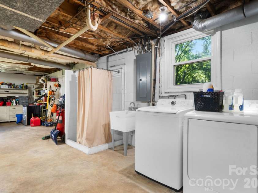 2729 Sandy Ford Road, Newton, NC 28658.  MLS# CAR4406143, YatesRealty ID 51643. Laundry Area