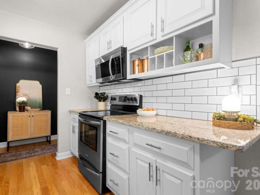 2729 Sandy Ford Road, Newton, NC 28658.  MLS# CAR4406143, YatesRealty ID 51643. Updated Kitchen
