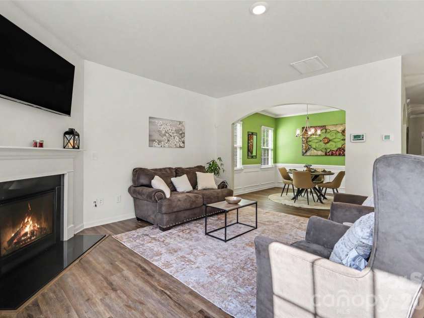 1571 Loggerhead Drive, Lancaster, SC 29720.  MLS# CAR4425185, YatesRealty ID 51644. Family room
