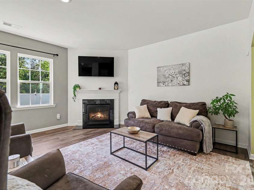1571 Loggerhead Drive, Lancaster, SC 29720.  MLS# CAR4425185, YatesRealty ID 51644. Family room