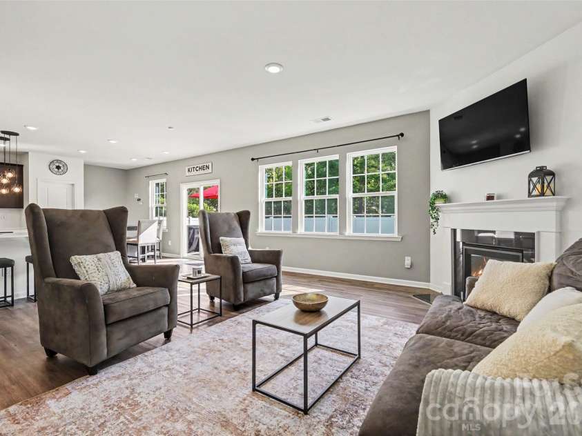 1571 Loggerhead Drive, Lancaster, SC 29720.  MLS# CAR4425185, YatesRealty ID 51644. Family room