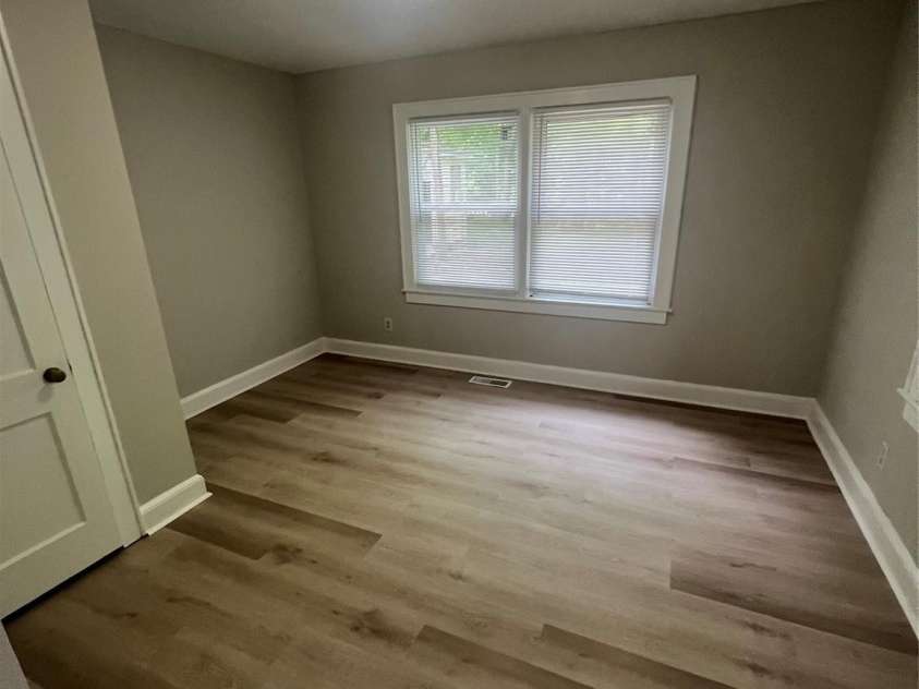 1107 Davidson Avenue, Gastonia, NC 28052.  MLS# CAR4422495, YatesRealty ID 51647. 