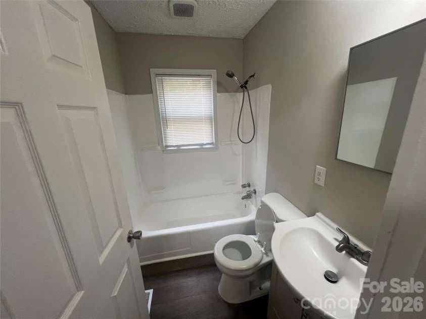 1107 Davidson Avenue, Gastonia, NC 28052.  MLS# CAR4422495, YatesRealty ID 51647. 