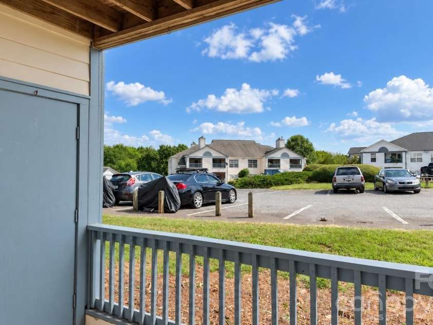8032 Tremaine Court, Charlotte, NC 28227.  MLS# CAR4425514, YatesRealty ID 51648. 