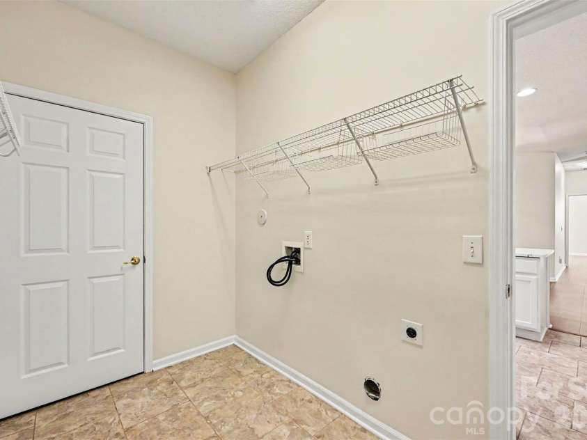 12114 Groth Court, Charlotte, NC 28277.  MLS# CAR4400315, YatesRealty ID 5165. Laundry