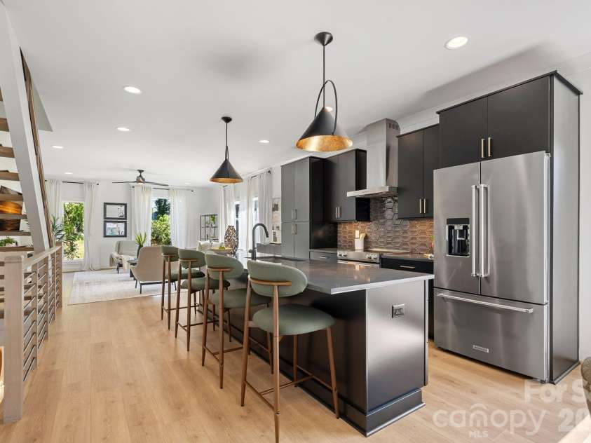 910 Van Every Street, Charlotte, NC 28205.  MLS# CAR4424577, YatesRealty ID 51651. 