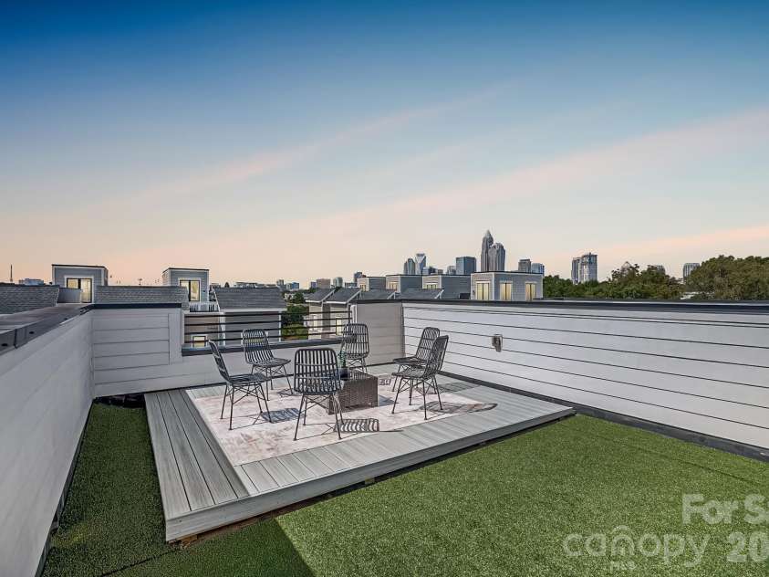 910 Van Every Street, Charlotte, NC 28205.  MLS# CAR4424577, YatesRealty ID 51651. 