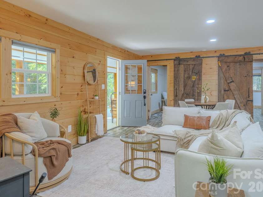 633 Kingdom Place, Zirconia, NC 28790.  MLS# CAR4425682, YatesRealty ID 51652. 