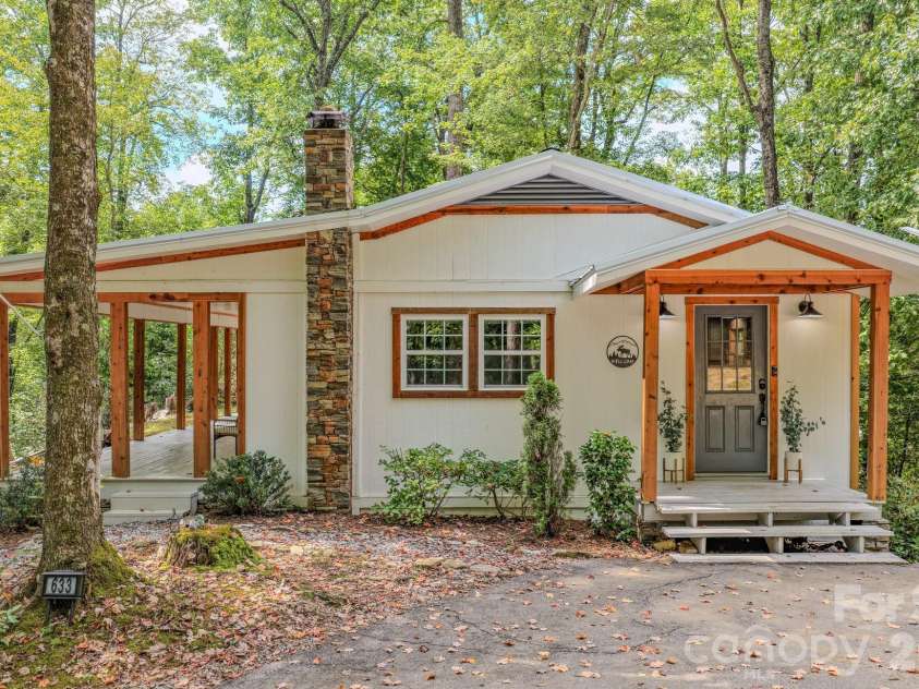 633 Kingdom Place, Zirconia, NC 28790.  MLS# CAR4425682, YatesRealty ID 51652. 