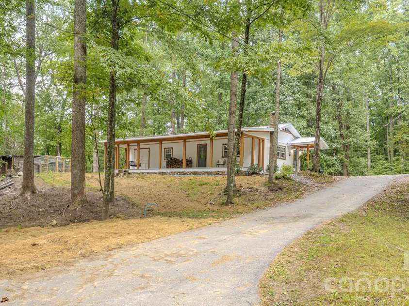 633 Kingdom Place, Zirconia, NC 28790.  MLS# CAR4425682, YatesRealty ID 51652. 