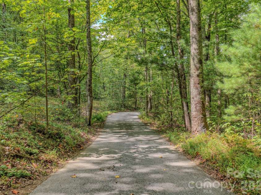 633 Kingdom Place, Zirconia, NC 28790.  MLS# CAR4425682, YatesRealty ID 51652. 