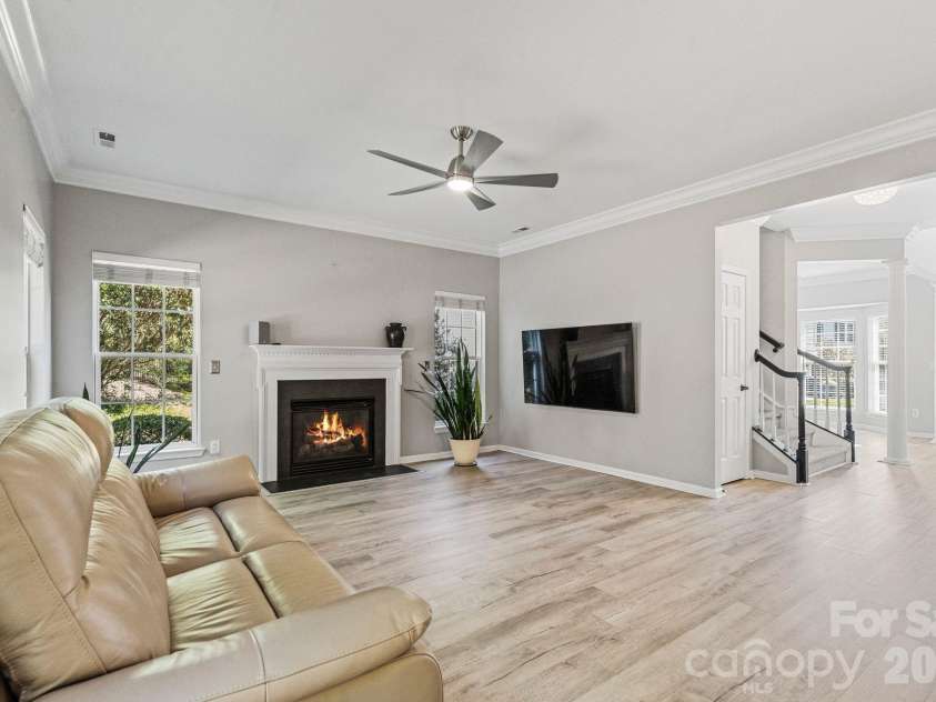 7702 Antique Circle, Waxhaw, NC 28173.  MLS# CAR4425605, YatesRealty ID 51653. 