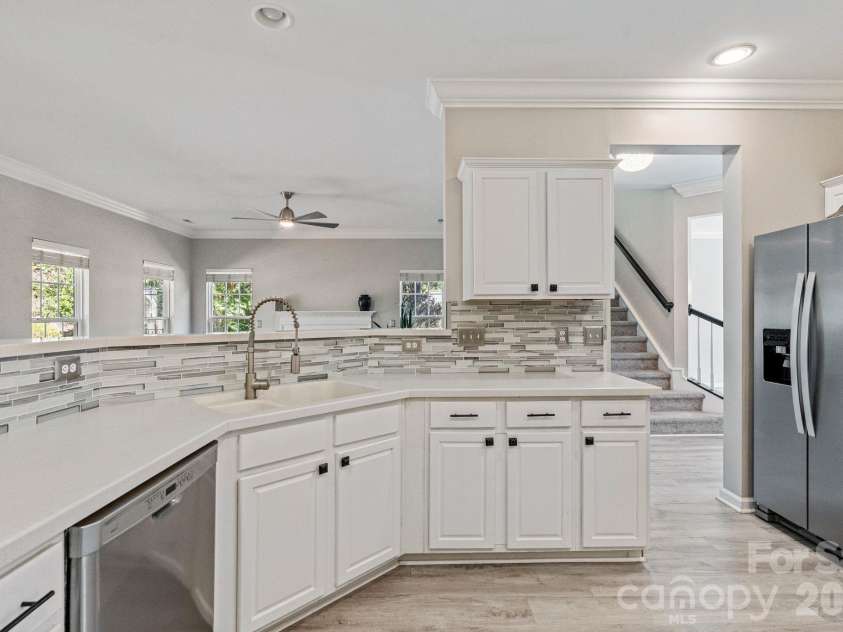 7702 Antique Circle, Waxhaw, NC 28173.  MLS# CAR4425605, YatesRealty ID 51653. 