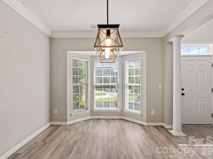 7702 Antique Circle, Waxhaw, NC 28173.  MLS# CAR4425605, YatesRealty ID 51653. 