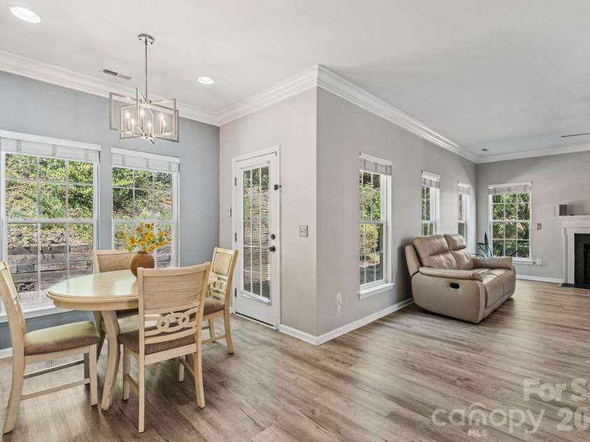 7702 Antique Circle, Waxhaw, NC 28173.  MLS# CAR4425605, YatesRealty ID 51653. 