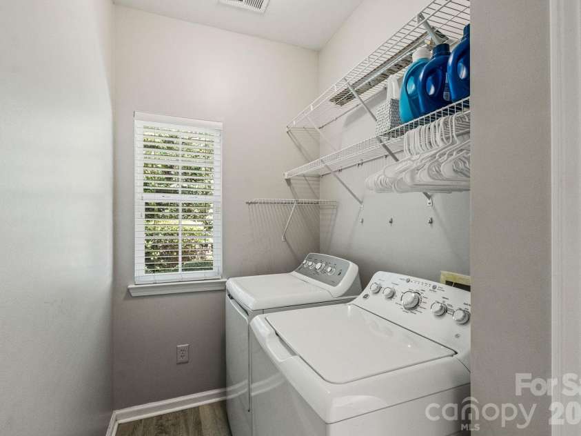 7702 Antique Circle, Waxhaw, NC 28173.  MLS# CAR4425605, YatesRealty ID 51653. 