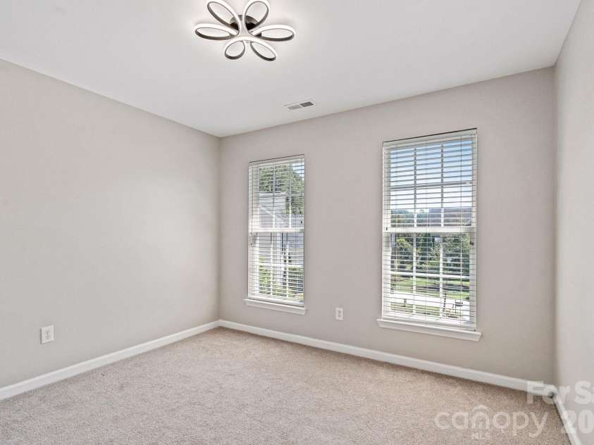 7702 Antique Circle, Waxhaw, NC 28173.  MLS# CAR4425605, YatesRealty ID 51653. 