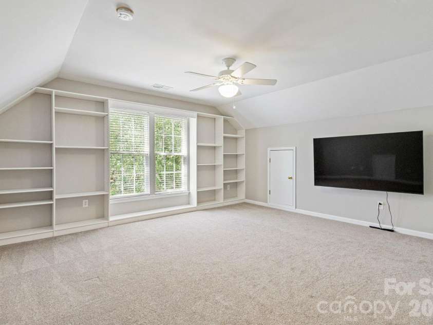 7702 Antique Circle, Waxhaw, NC 28173.  MLS# CAR4425605, YatesRealty ID 51653. 