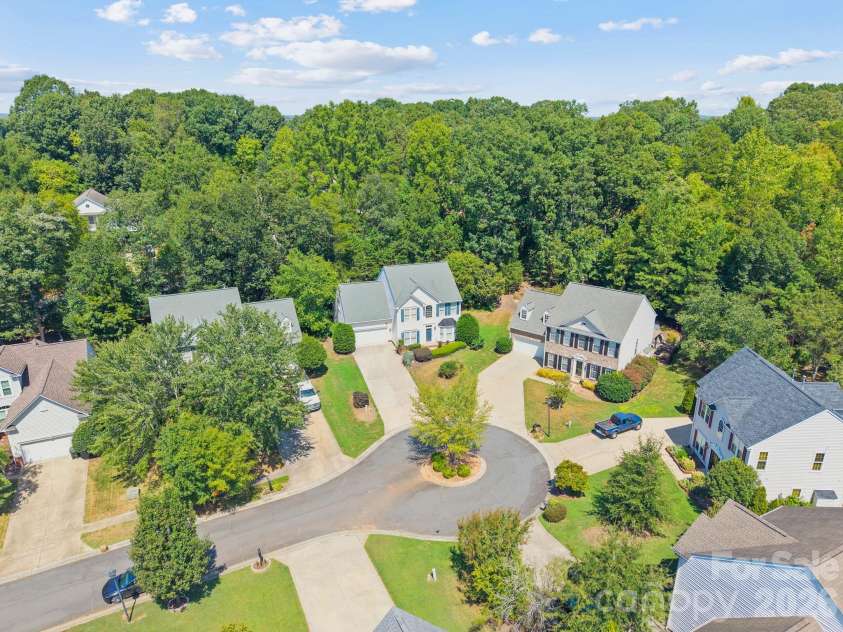 7702 Antique Circle, Waxhaw, NC 28173.  MLS# CAR4425605, YatesRealty ID 51653. 