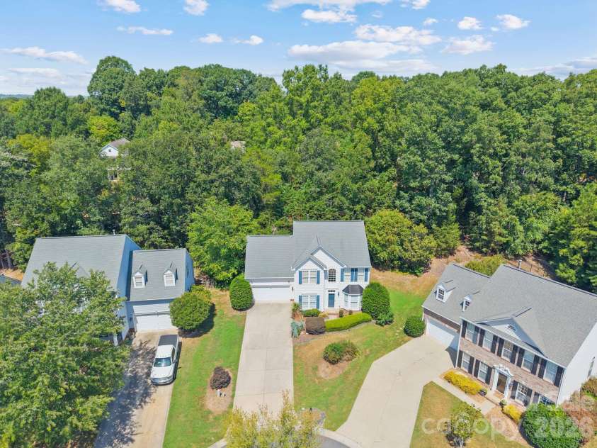 7702 Antique Circle, Waxhaw, NC 28173.  MLS# CAR4425605, YatesRealty ID 51653. 